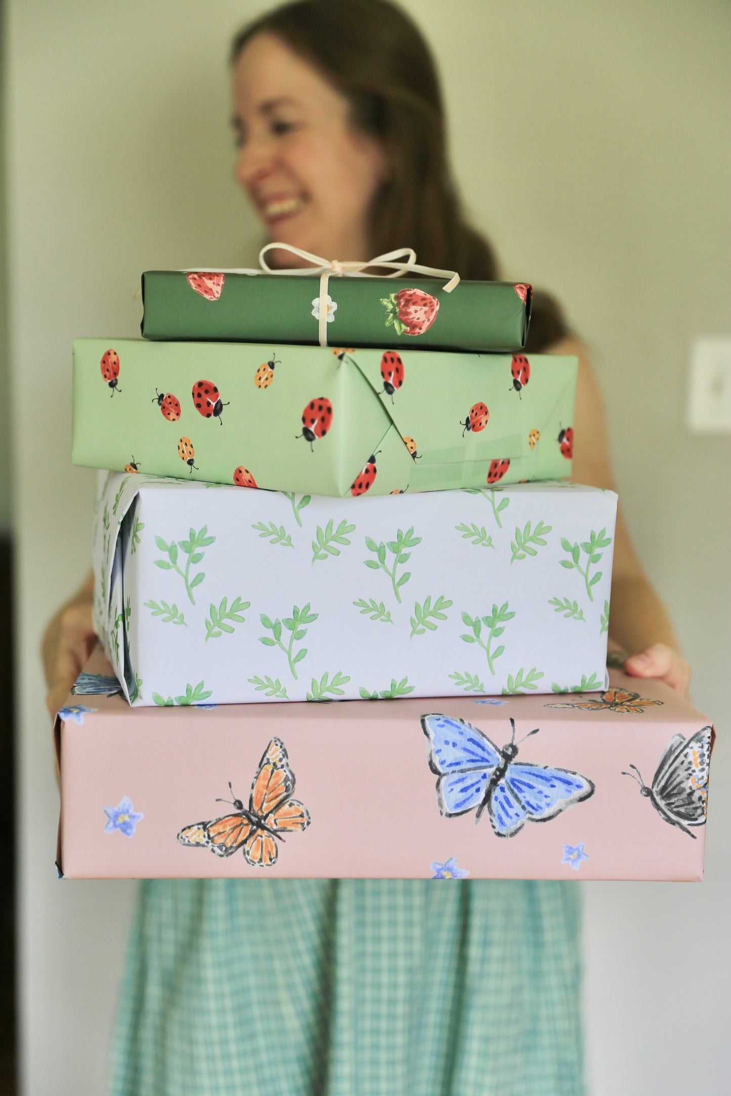 Green Leaves Gift Wrap
