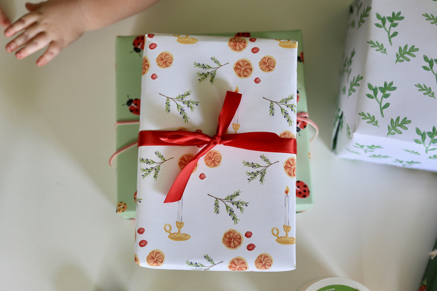 Candle & Garland Christmas Gift Wrap