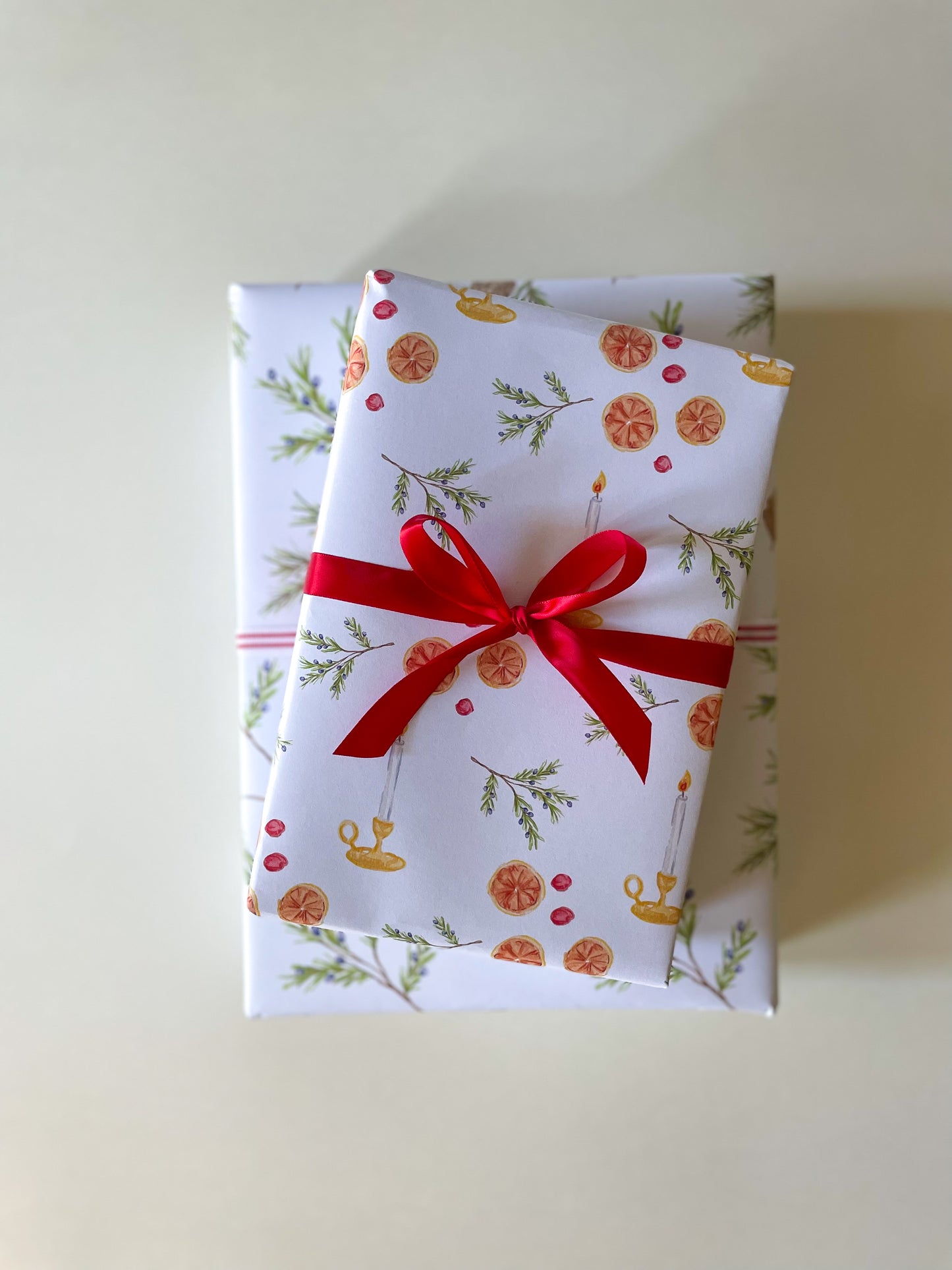 Candle & Garland Christmas Gift Wrap